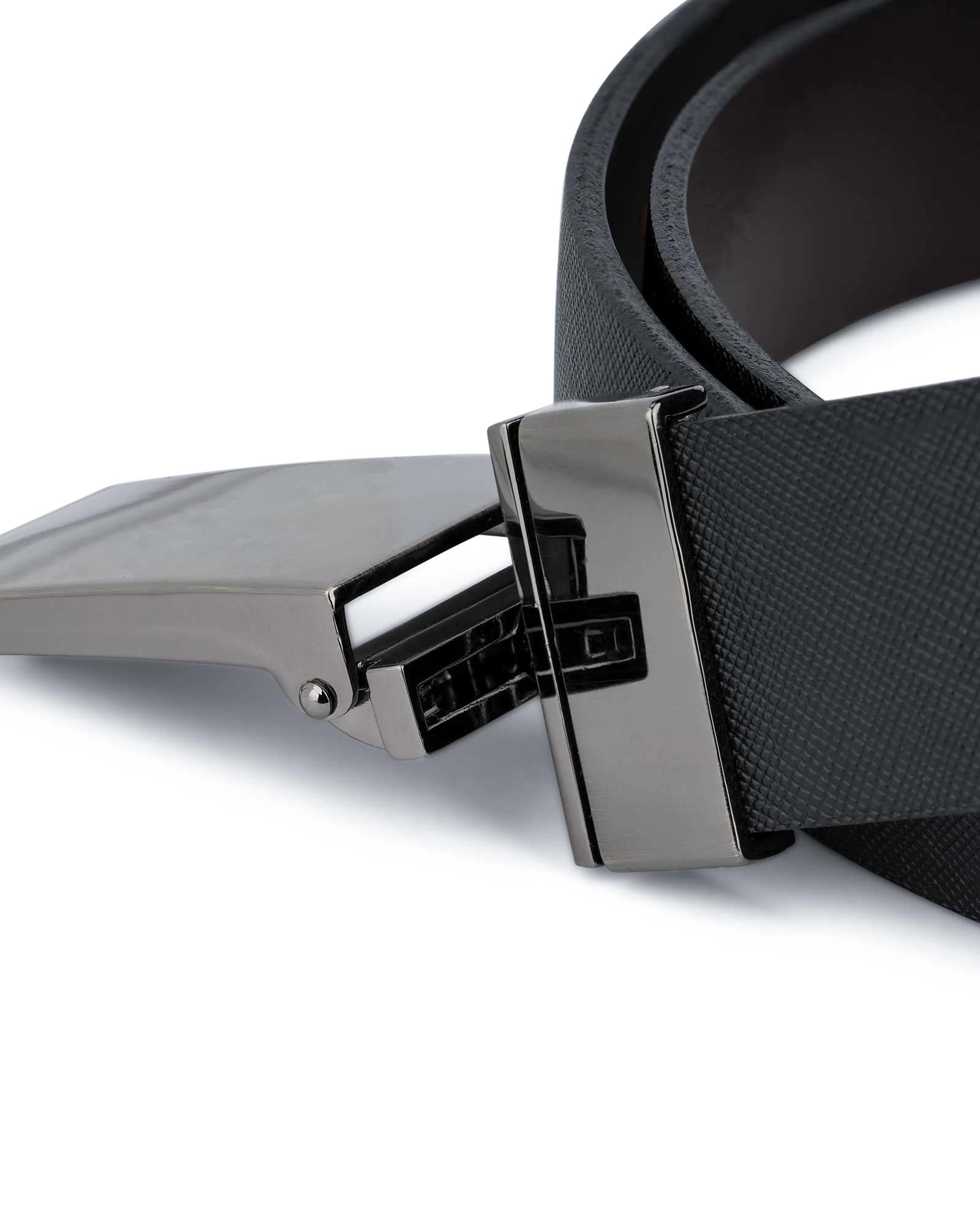 Reversible Saffiano Belt With Twist Buckle 3 Reversible Saffiano Belt With Twist Buckle